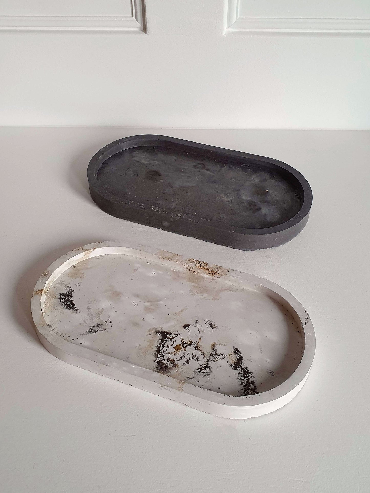 Lux Concrete Oval Tray