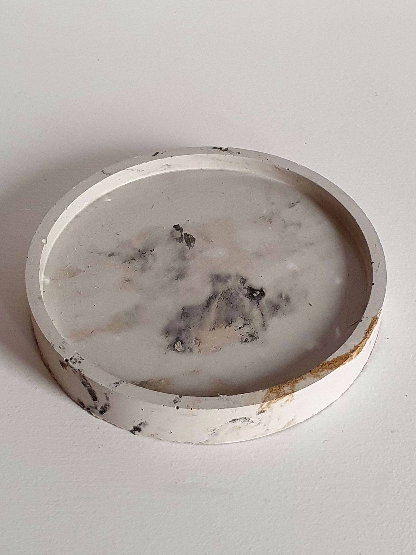 Lux Concrete Circle Tray