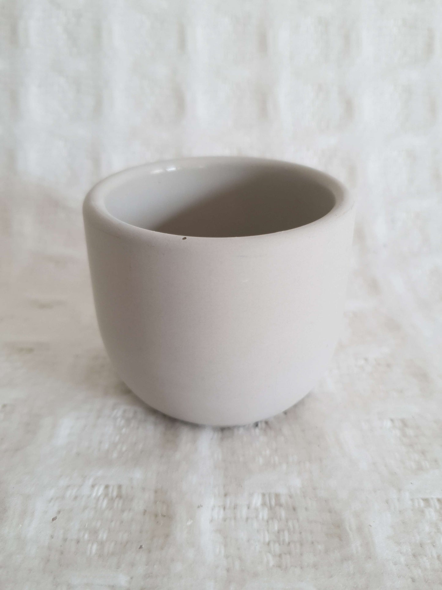 Founder Concrete White Empty Vessels