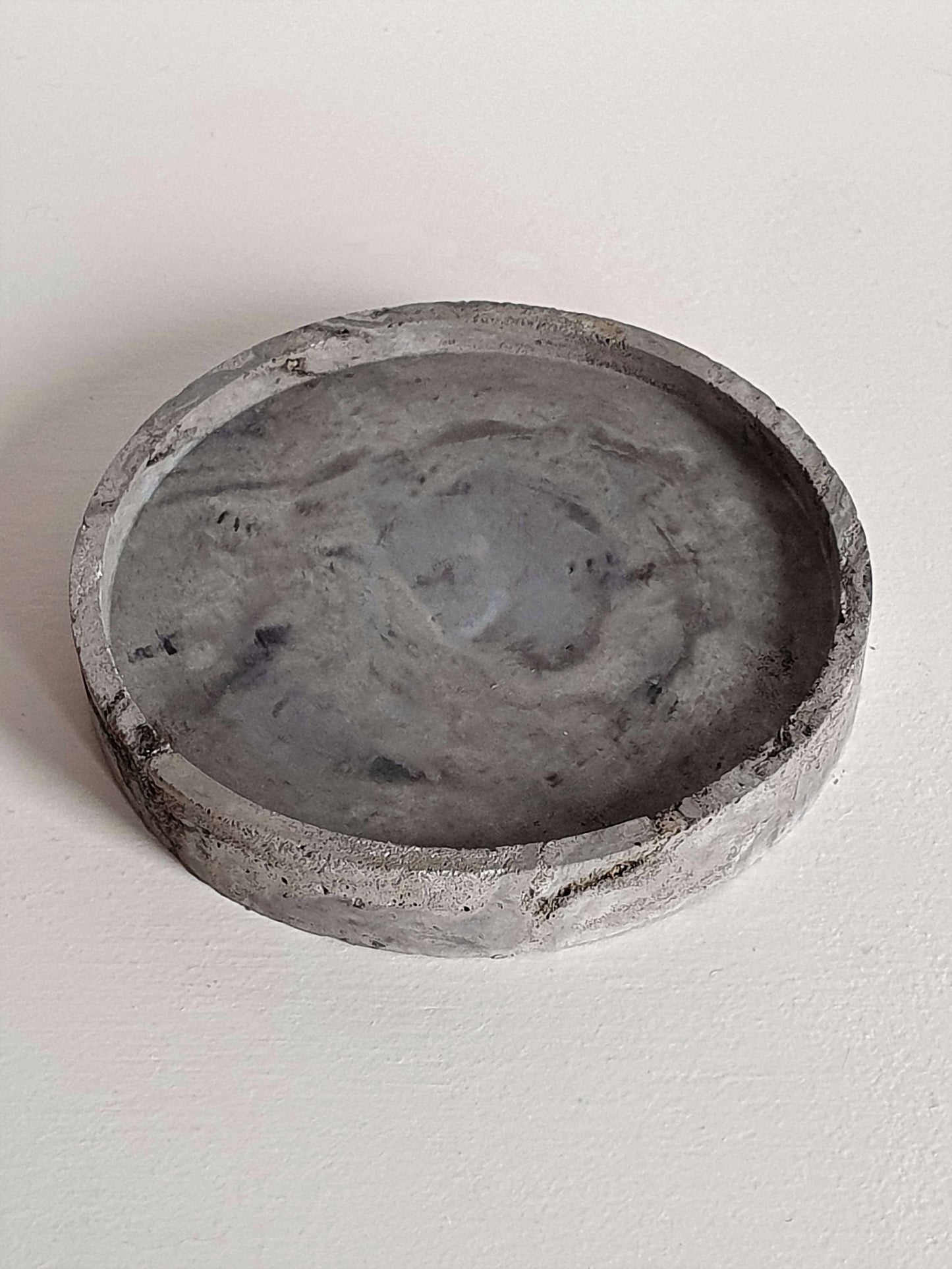 Lux Concrete Circle Tray