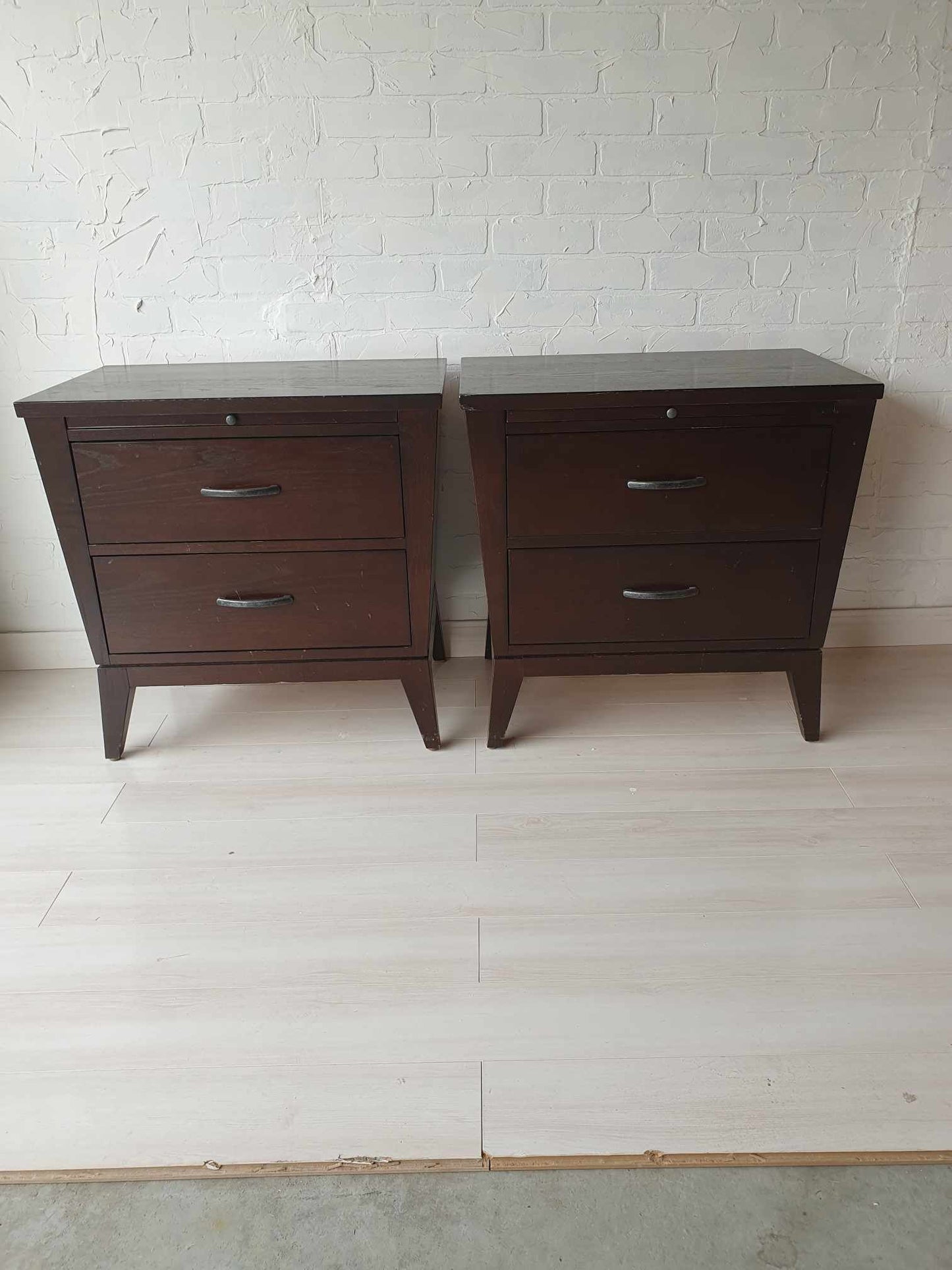 Customizable Ethan Allen Pair Nightstands